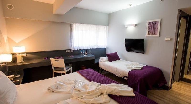 Hostal Torrejón Torrejón de Ardoz Exterior foto